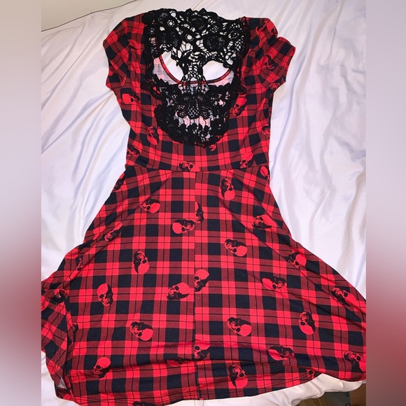 Skulls & plaid & lace skater dress - Picture 2 of 3